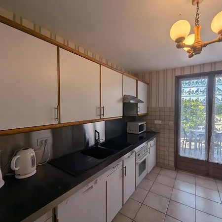 Evasion Champetre : Maison Spacieuse Avec Terrasse, Proche Sites Historiques Et Thermes - Fr-1-611-2