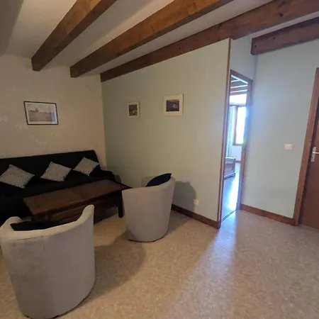 Evasion Champetre : Maison Spacieuse Avec Terrasse, Proche Sites Historiques Et Thermes - Fr-1-611-2 *